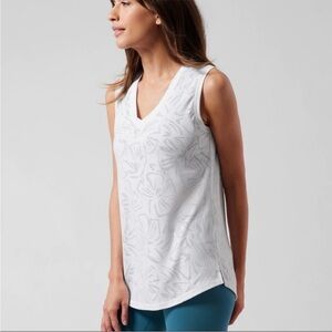 Athleta Essential V Neck Tank Size Large